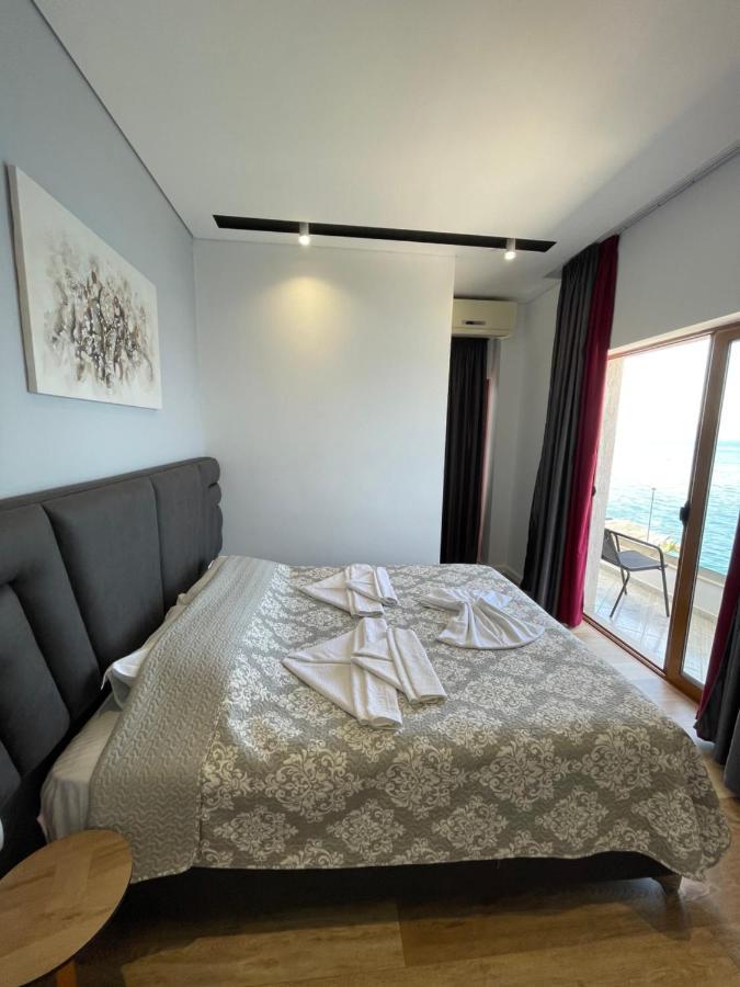 Blue Bay Hotel Sarandë Exterior foto